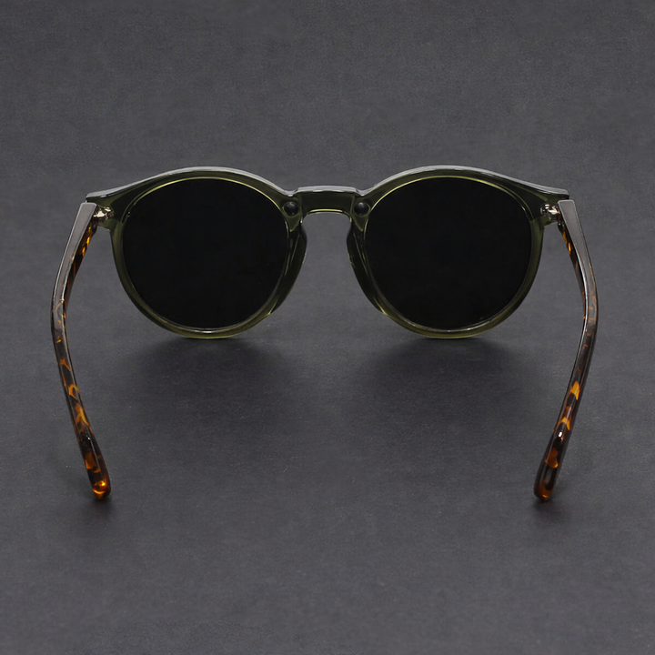 Santino Men's Polarised Sunglasses – UV400 Lightweight Frame – view 10