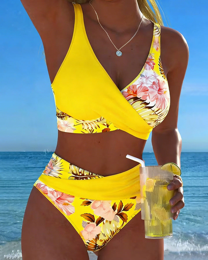 Women's Floral Print Bikini Set - Delicate Feminine Charm
