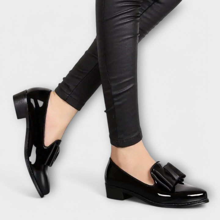 Women's Moccasins - Classic Flat Shoes for Everyday Comfort