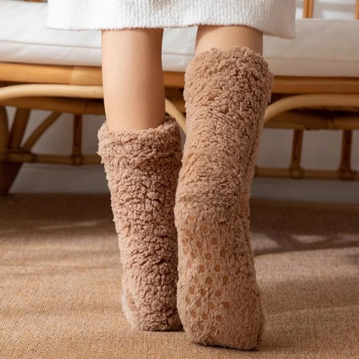Women's Cosy Sherpa Fleece Socks – Non-Slip Mid-Calf Lounge Socks – view 2