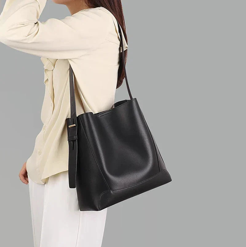 Women's Vintage Leather Tote Bag – Everyday Shoulder Carryall – view 2
