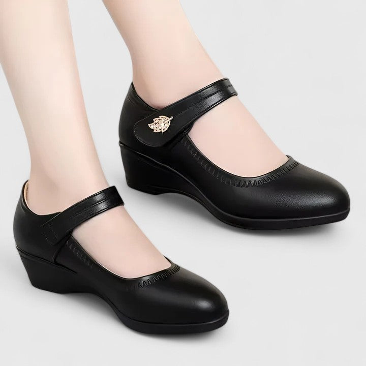 Women's Daleyandra Orthopedic Sneakers - All-Day Comfort
