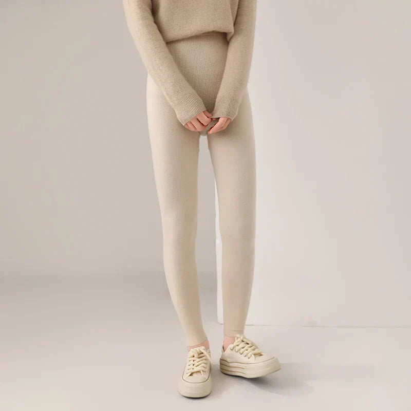 Women's Ribbed Wool Leggings – High-Waisted Winter Comfort – view 3