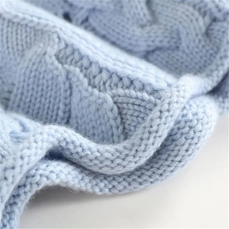 Women's Cashmere Cable Knit Turtleneck Jumper – Winter Layer – view 4
