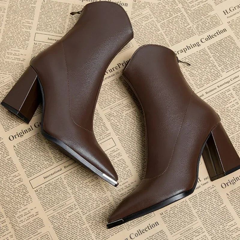 Women's Pointed Chelsea Boots with Block Heel – Smart Comfort – view 4