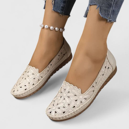 Women's Closed Toe Elegant Sandals - Everyday Comfort