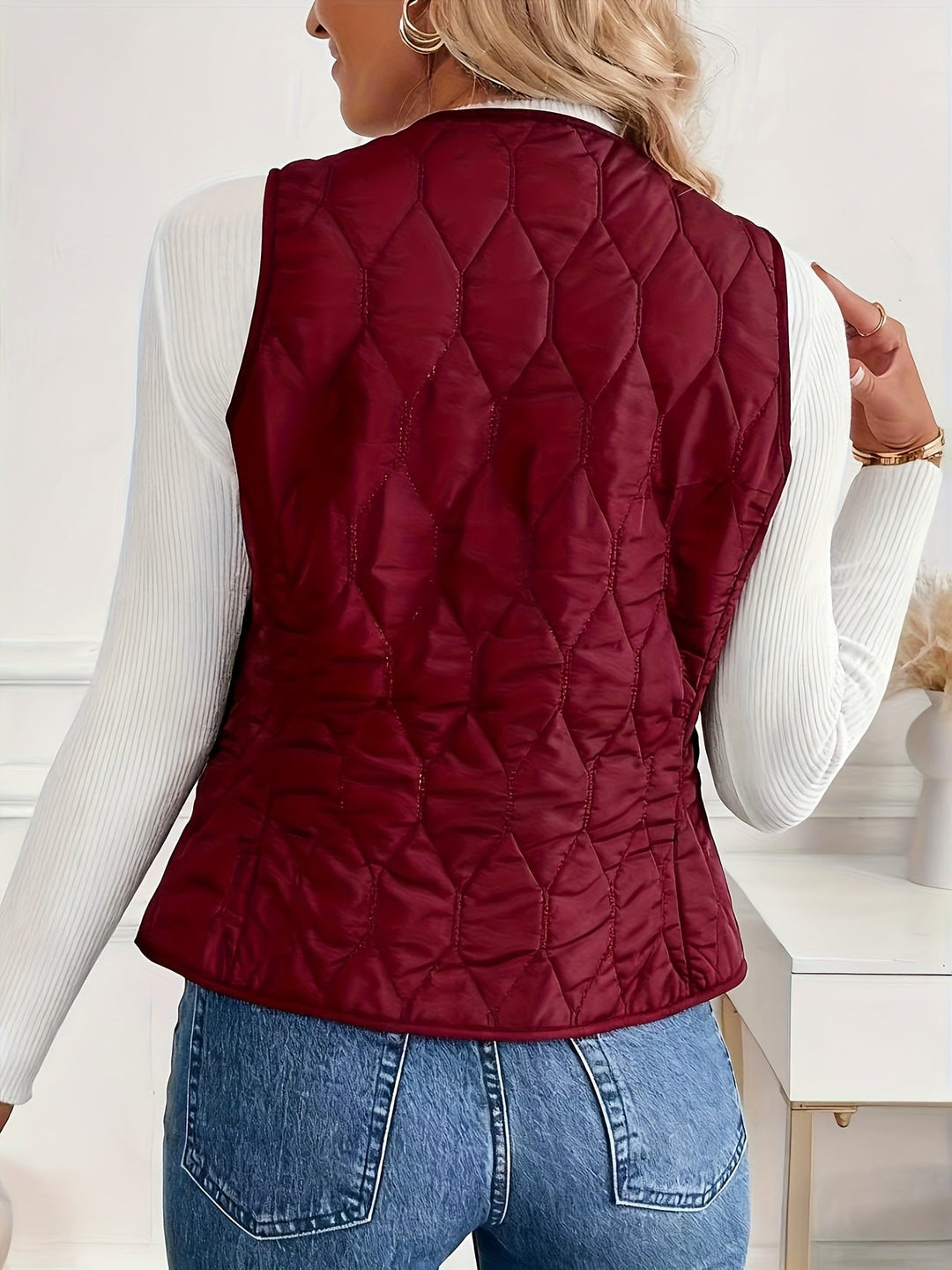Women's Diamond Quilted Gilet – Sherpa-Lined Layering Vest – view 11