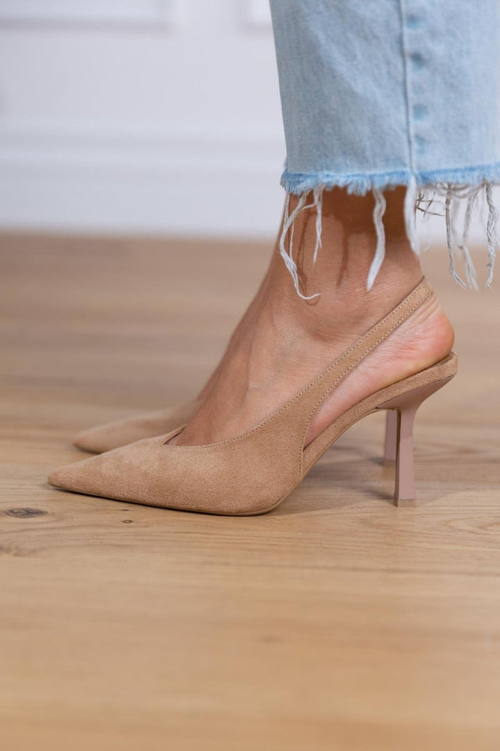 Women's Suede Slingback Heels - Timeless Pointed Toe