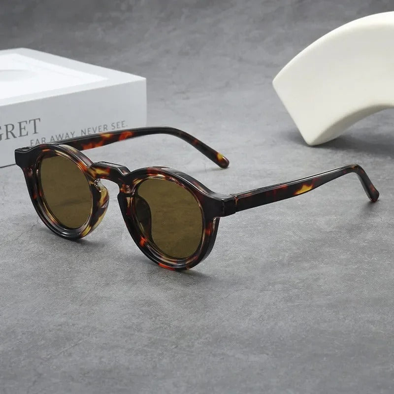 Trieste Round Sunglasses – Keyhole Bridge – UV400 Tinted Lenses – view 9