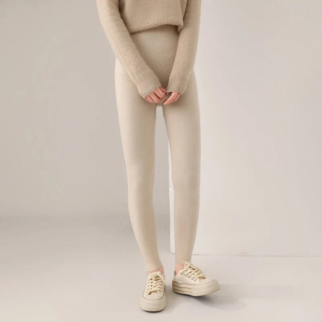 Women's Ribbed Wool Leggings – High-Waisted Winter Comfort – view 3