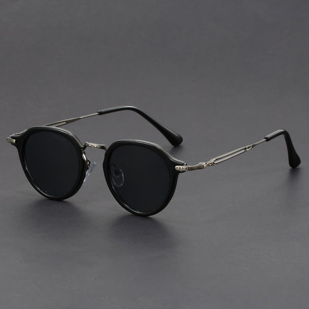 Unisex Eclipse UV400 Sunglasses – Lightweight Retro Everyday Shades – Granite