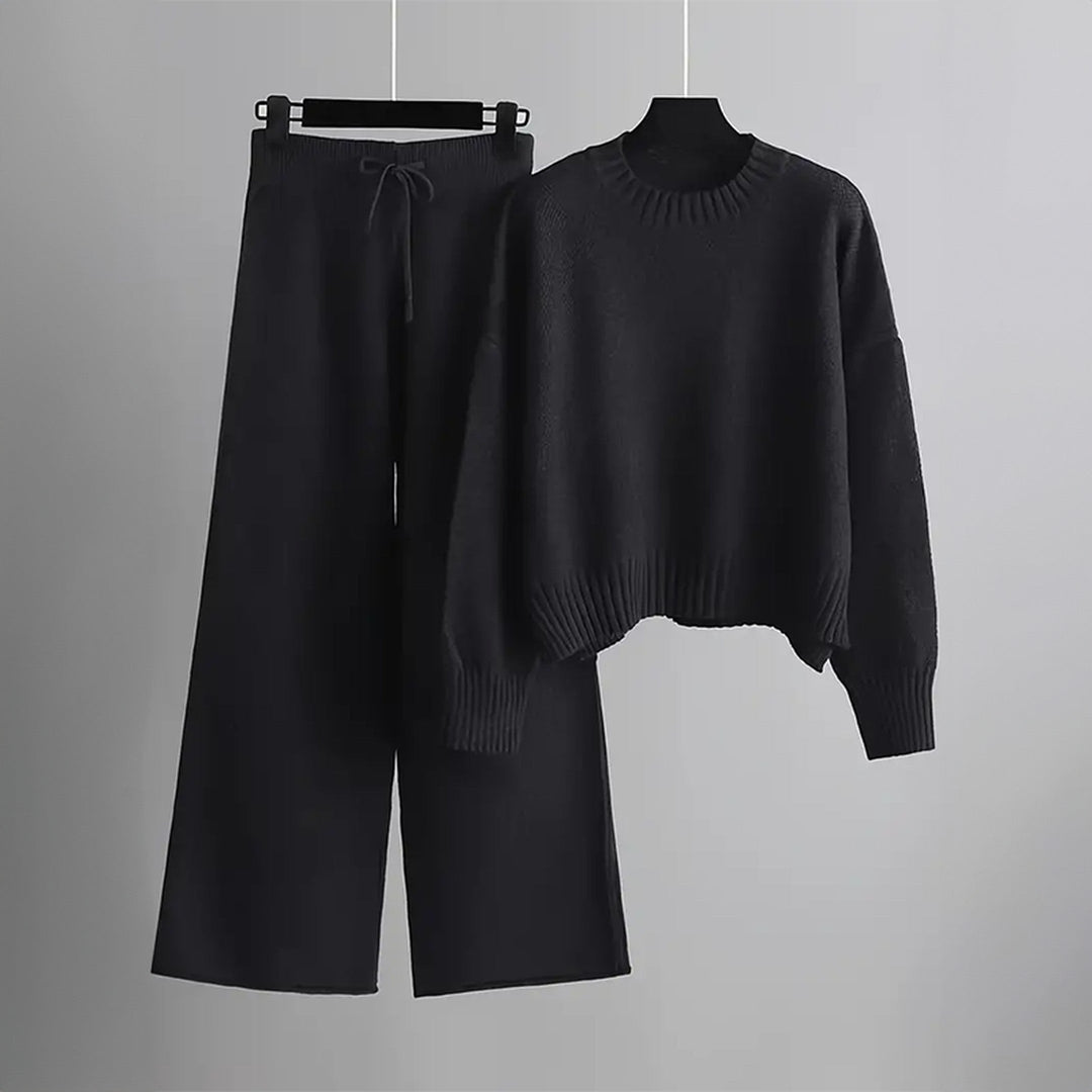Women's Soft Knit Loungewear Set – Relaxed Jumper & Wide-Leg Trousers – Black