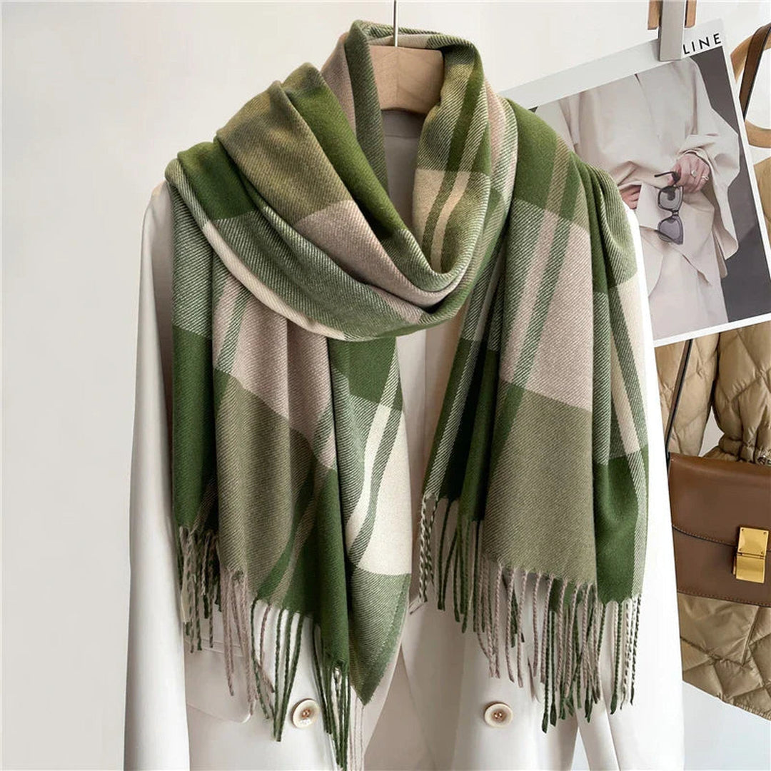 Unisex Cashmere Blend Plaid Scarf – Fringed Winter Accessory – view 3