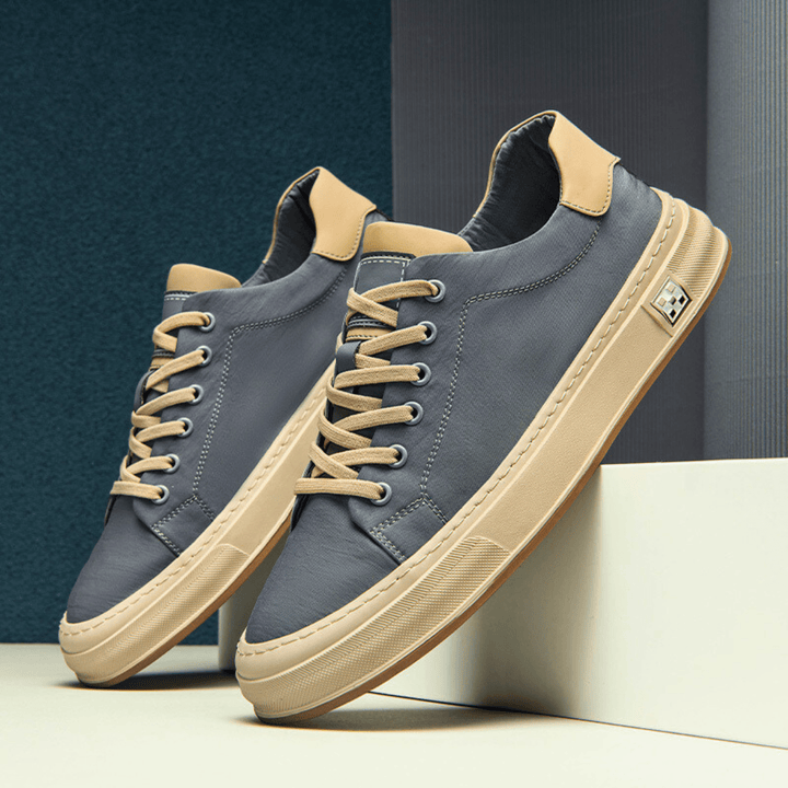 Men's Canvas Low-Top Trainers – Cushioned City Sneakers – view 3